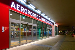 博洛尼亞-博爾戈帕尼格爾機場 康美恰恩堤 艺术酒店 ボローニャ