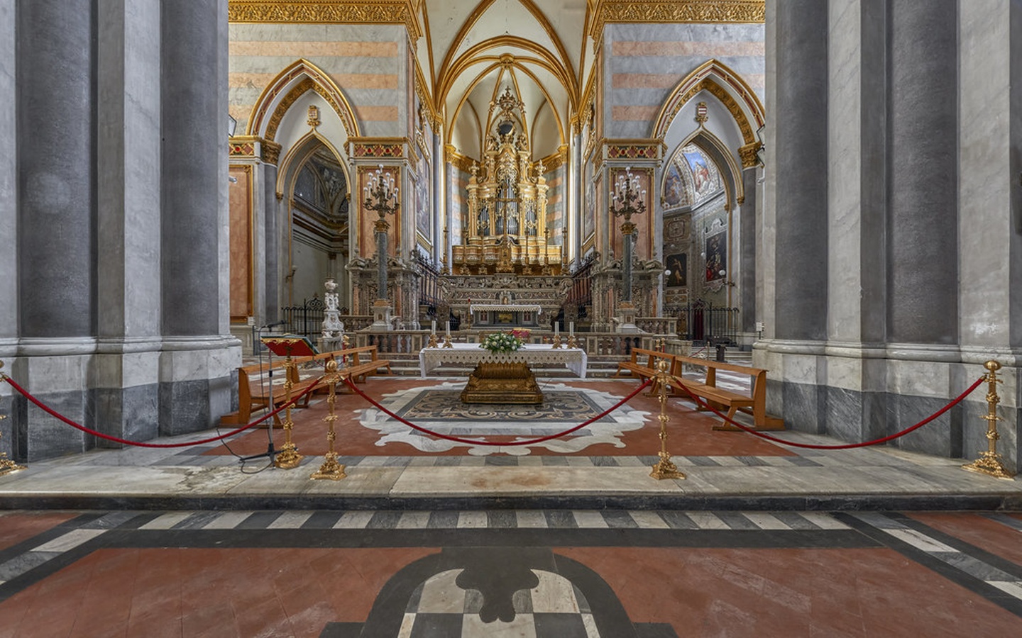 Basilica di san domenico 康美恰恩堤 艺术酒店 ボローニャ