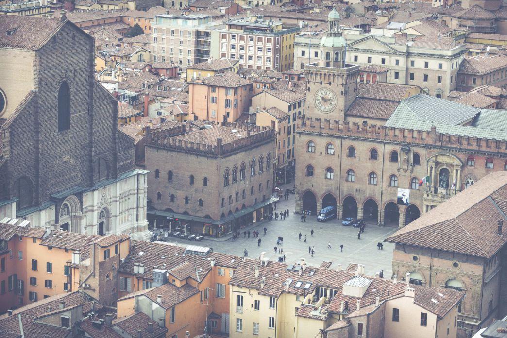 THE ORIGIN OF THE BOLOGNESE PORCHES 康美恰恩堤 艺术酒店 ボローニャ THE ORIGIN OF THE BOLOGNESE PORCHES 康美恰恩堤 艺术酒店 ボローニャ